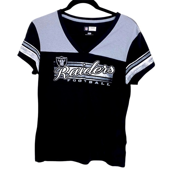 NFL Tops - NFL Las Vegas Raiders T-Shirt Women’s Medium Black Gray V-neck Team Apparel